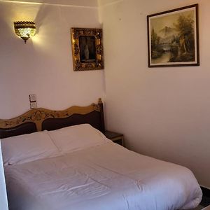 Hotel Sahara